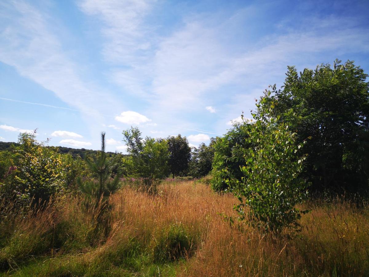 Nature Monchy Hotel Campneuseville Exterior photo